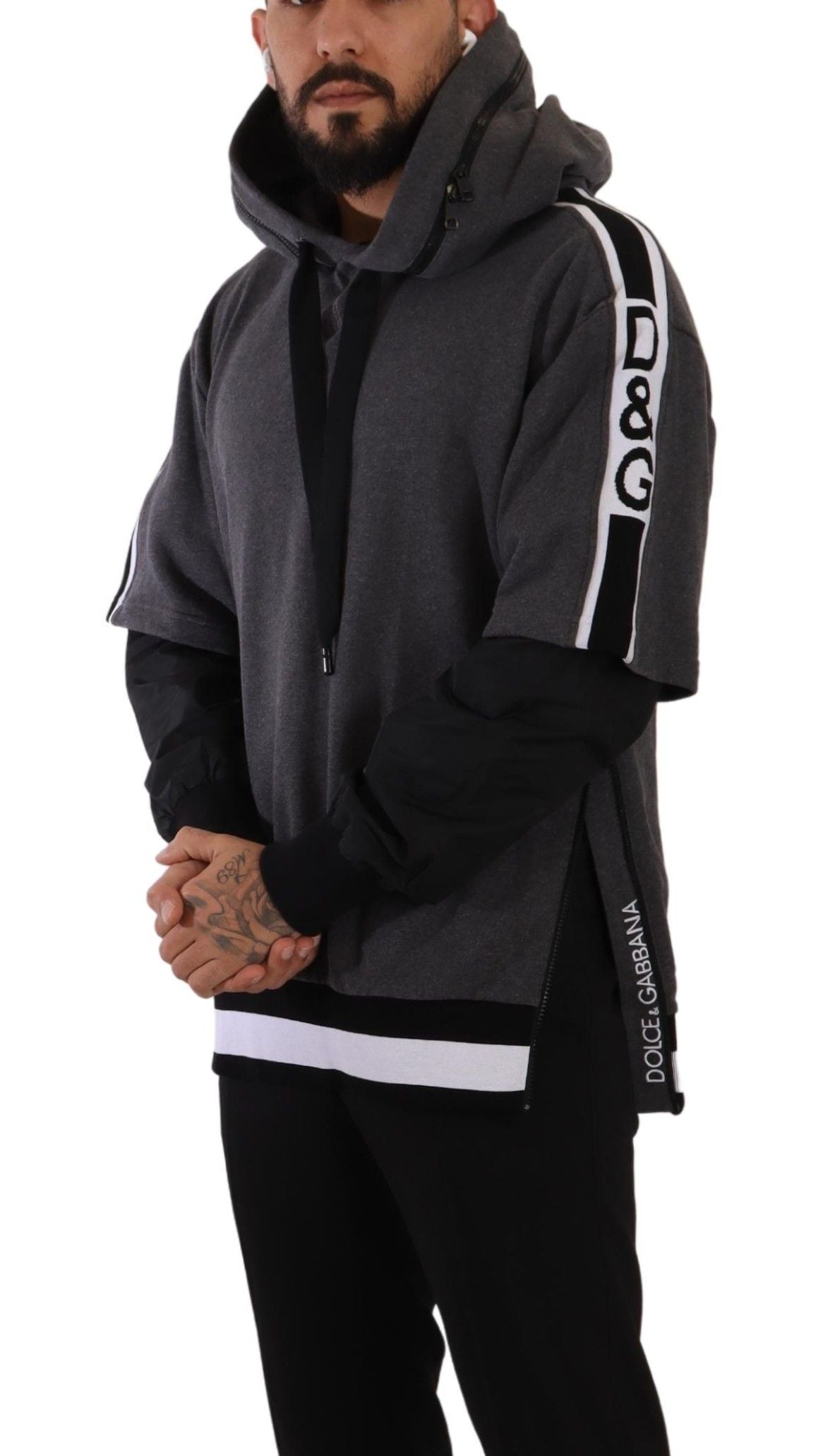 Dolce & Gabbana Tyylikäs villapaita, jossa musta ja harmaa huppu