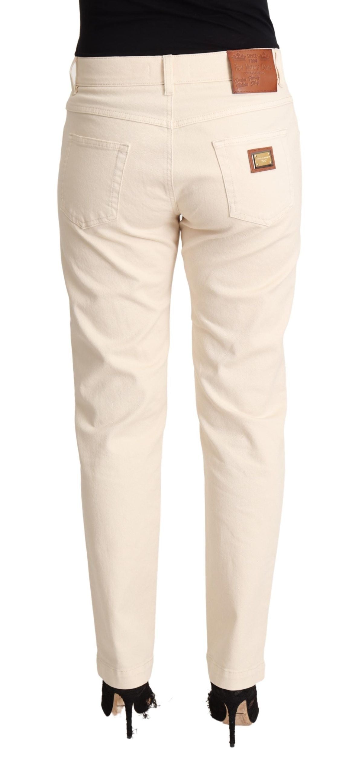 Dolce & Gabbana Chic valkoiset skinny boyfriend farkut logoplaketilla