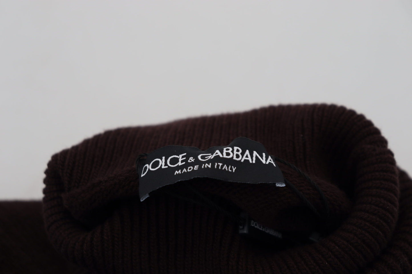 Dolce & Gabbana Elegant wool turtleneck sweater