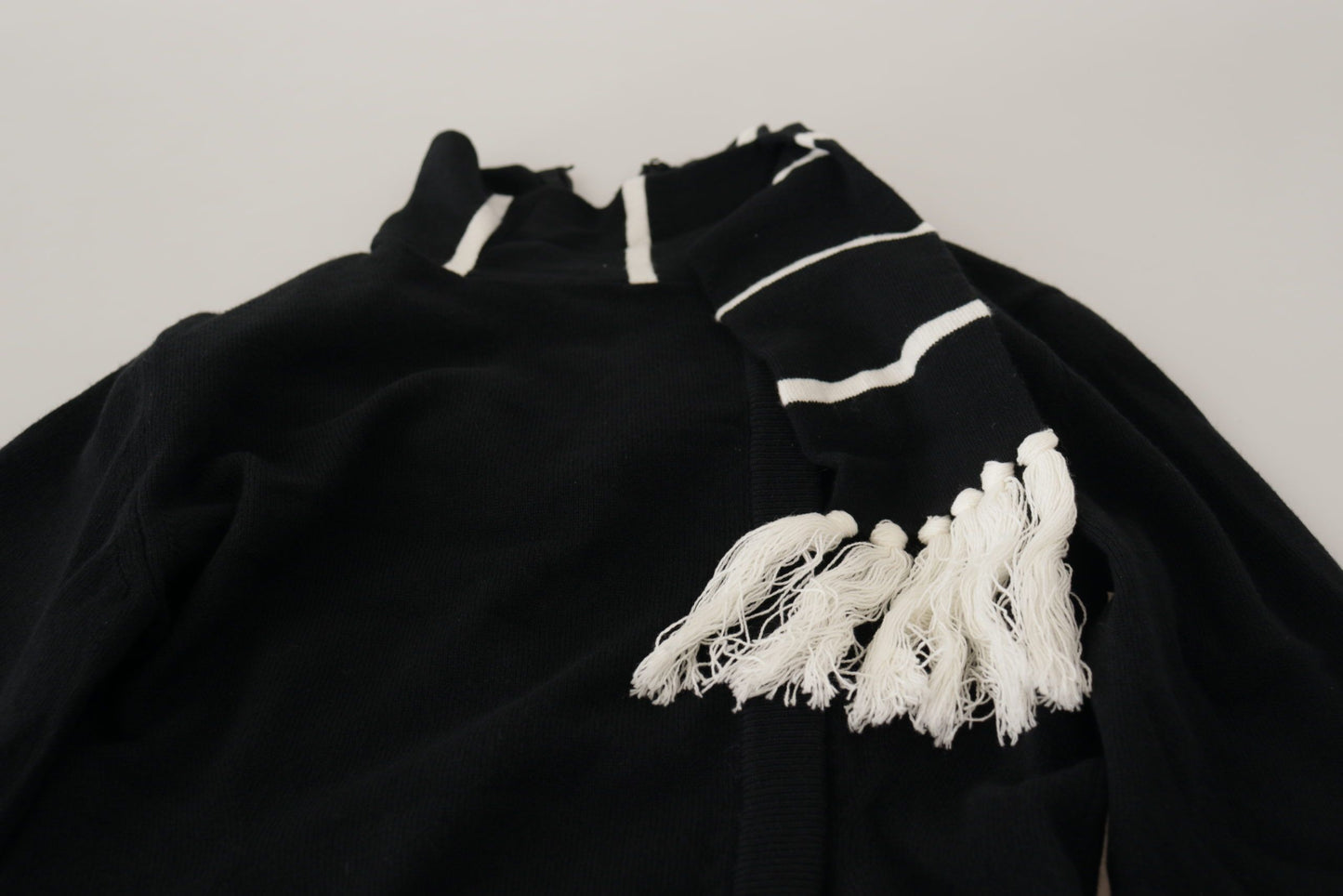 Dolce & Gabbana Elegant black cashmere turtleneck sweater