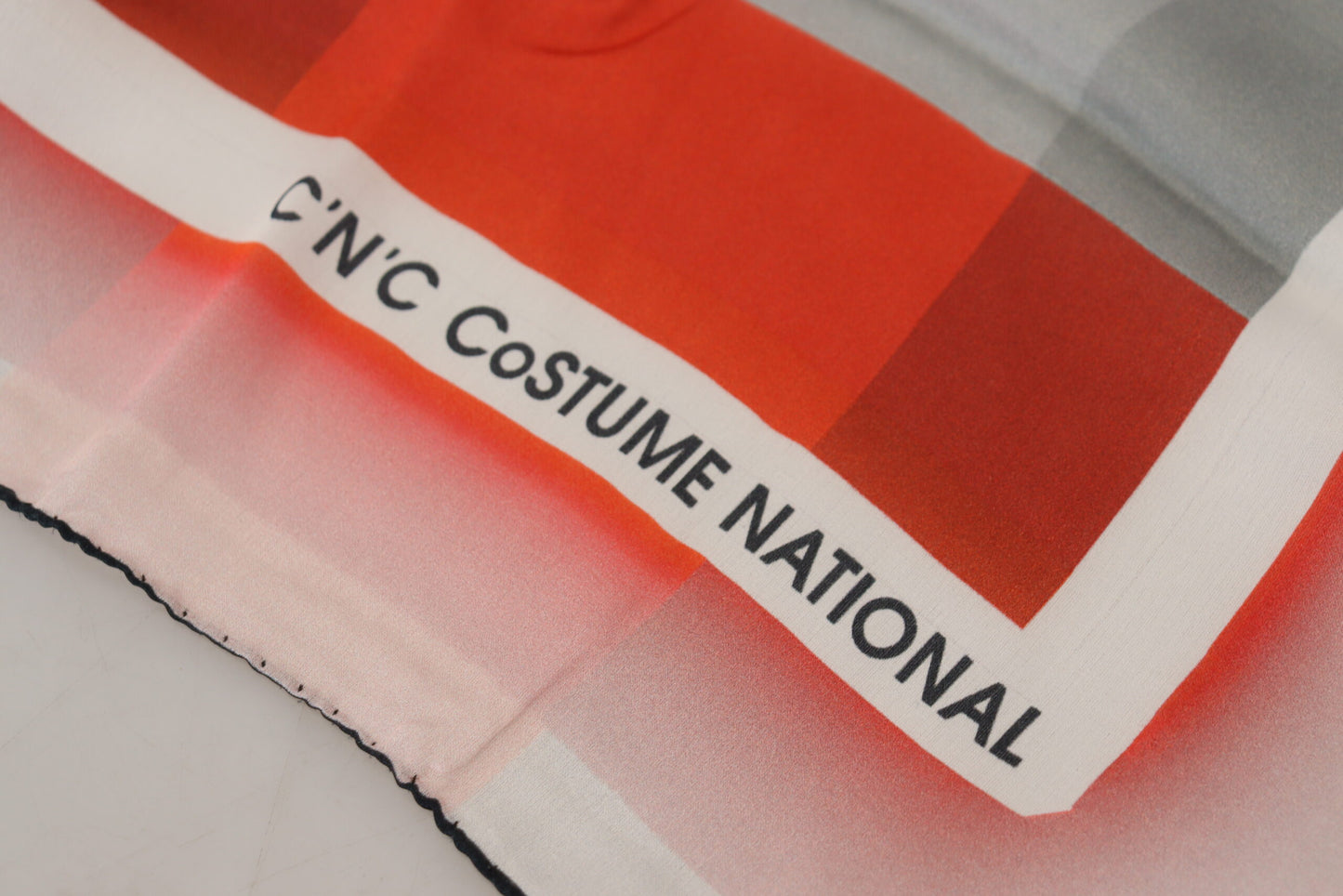 Puku National Elegant Ruudullinen silkkihuivi