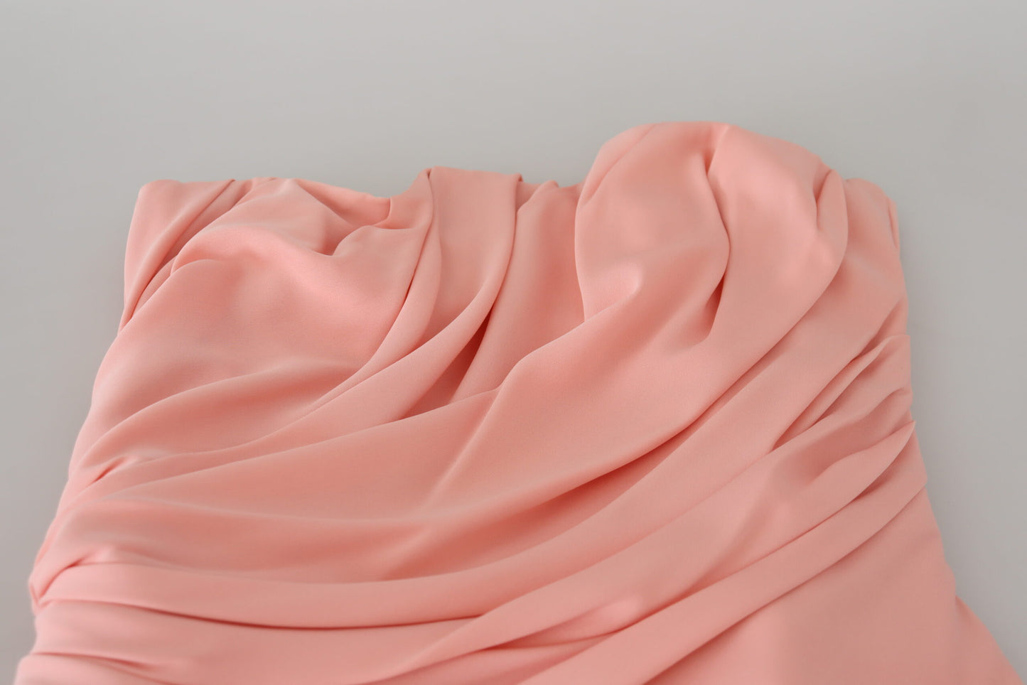 Dolce & Gabbana Elegant strapless midi silhouette in pink