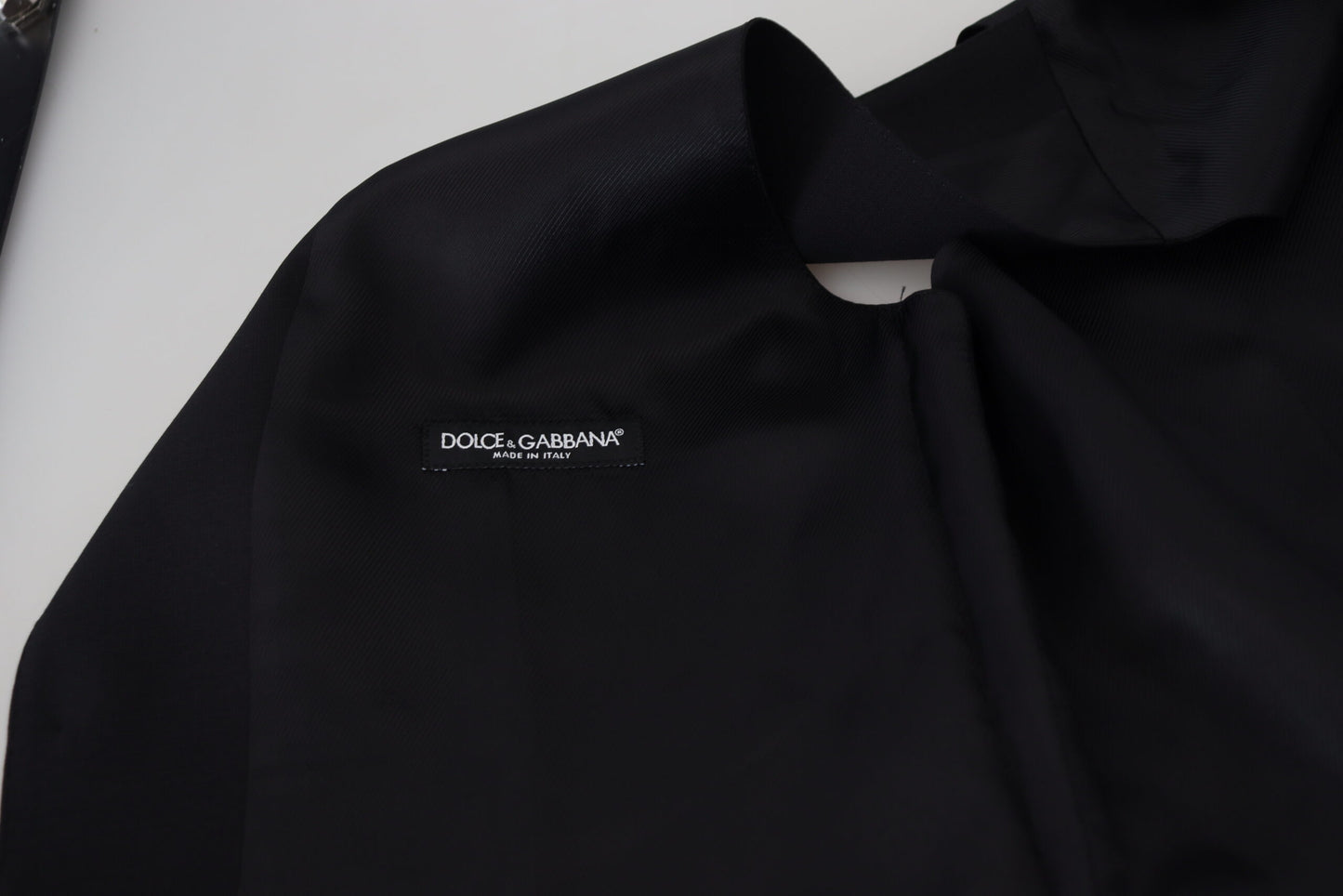 Dolce & Gabbana tyylikäs musta liivi muodollisiin tilaisuuksiin