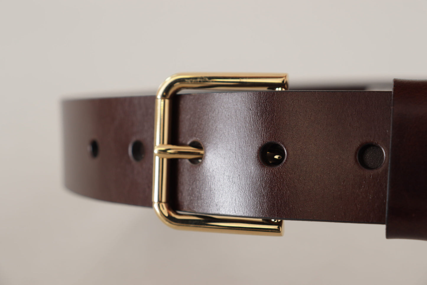 Dolce & Gabbana Elegant black leather belt with metal buckle