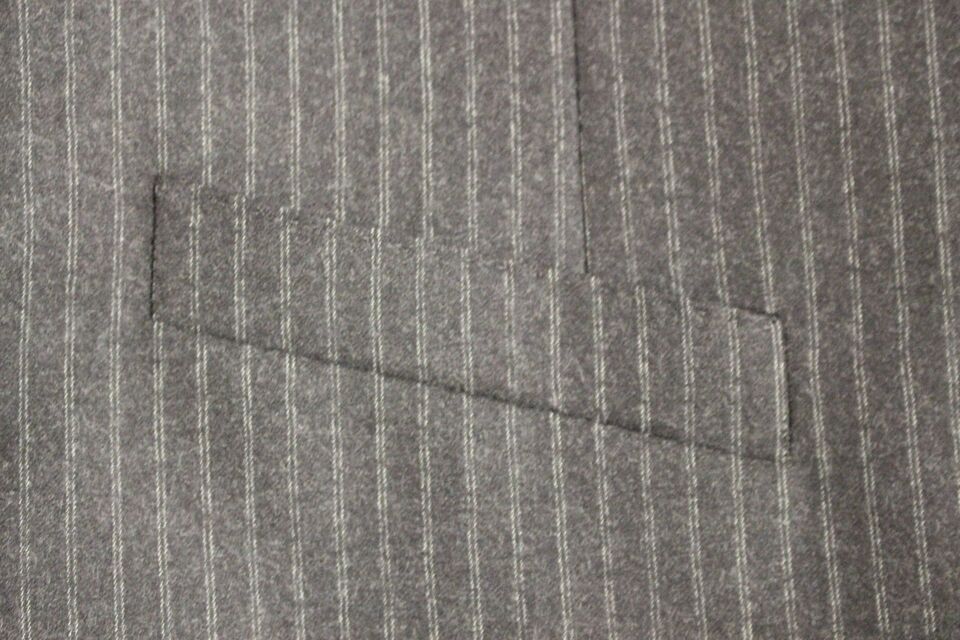 Dolce & Gabbana tyylikäs harmaa raidallinen villamekkoliivi