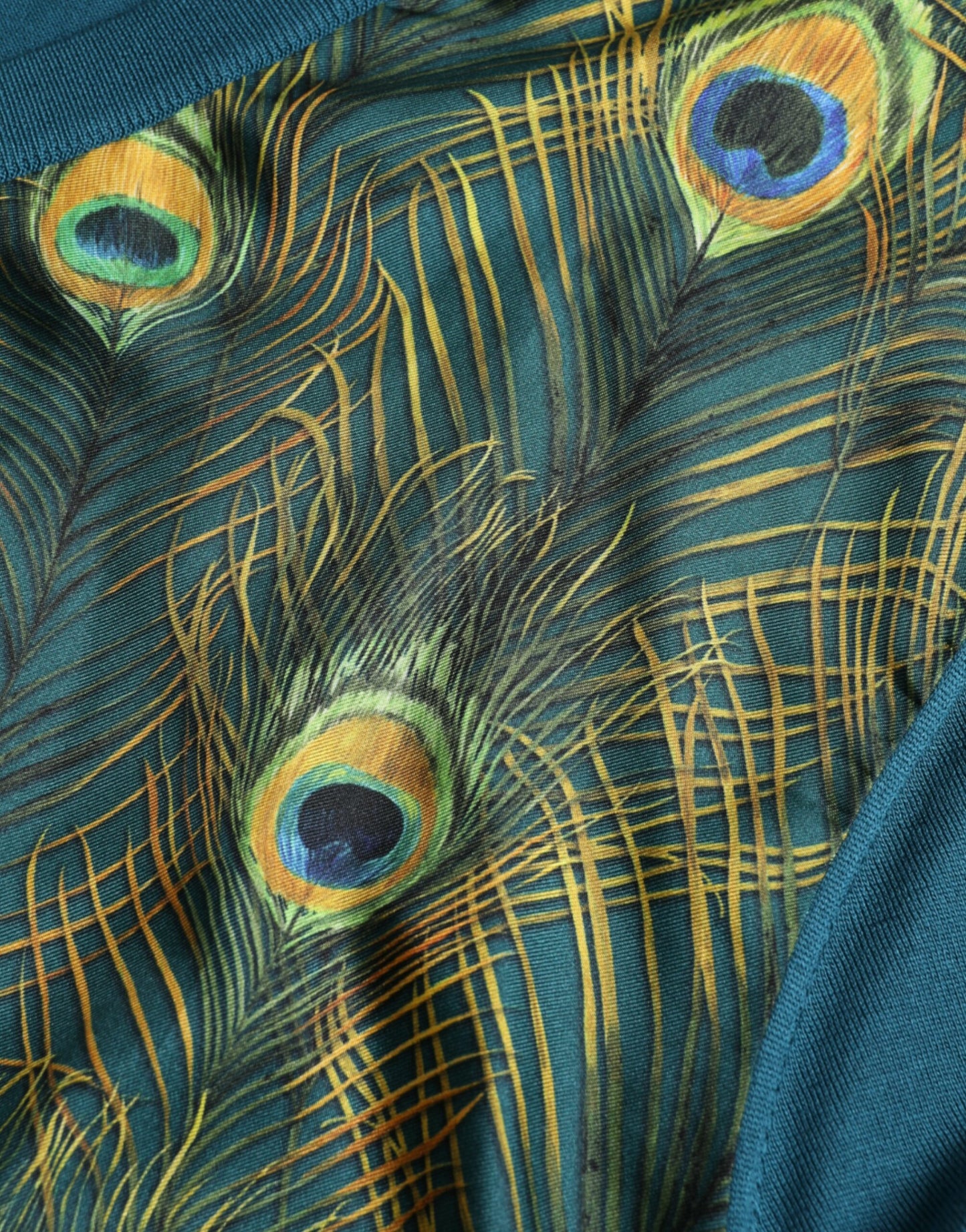 Dolce & Gabbana V-aukkoinen silkkipusero riikinkukon höyhenillä