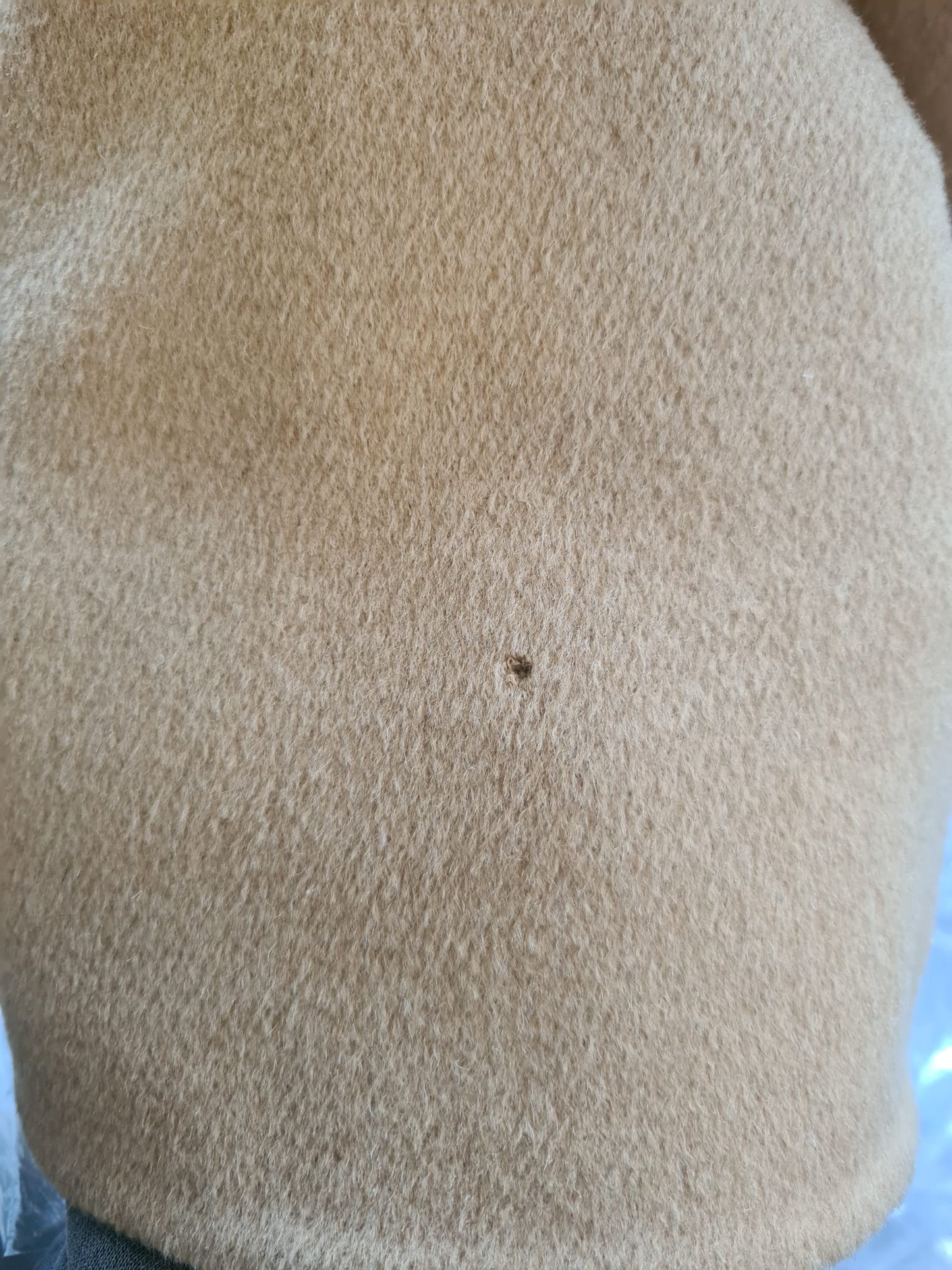 Dolce & Gabbana ylellinen beige takki shearling-kaulus