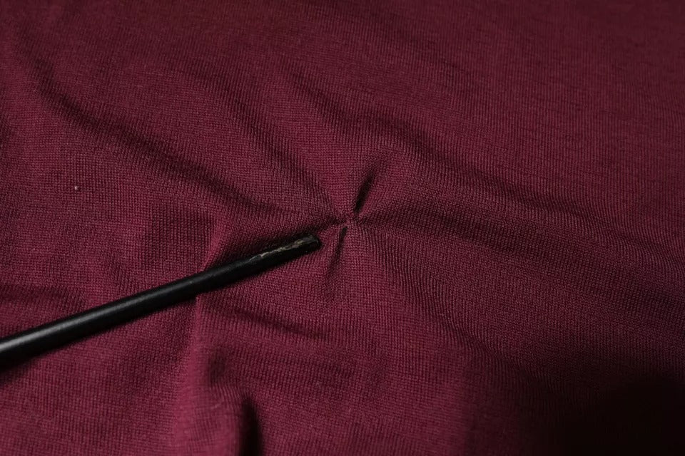 Dolce & Gabbana Maroon Cashmere V-aukkoinen miesten villapaita