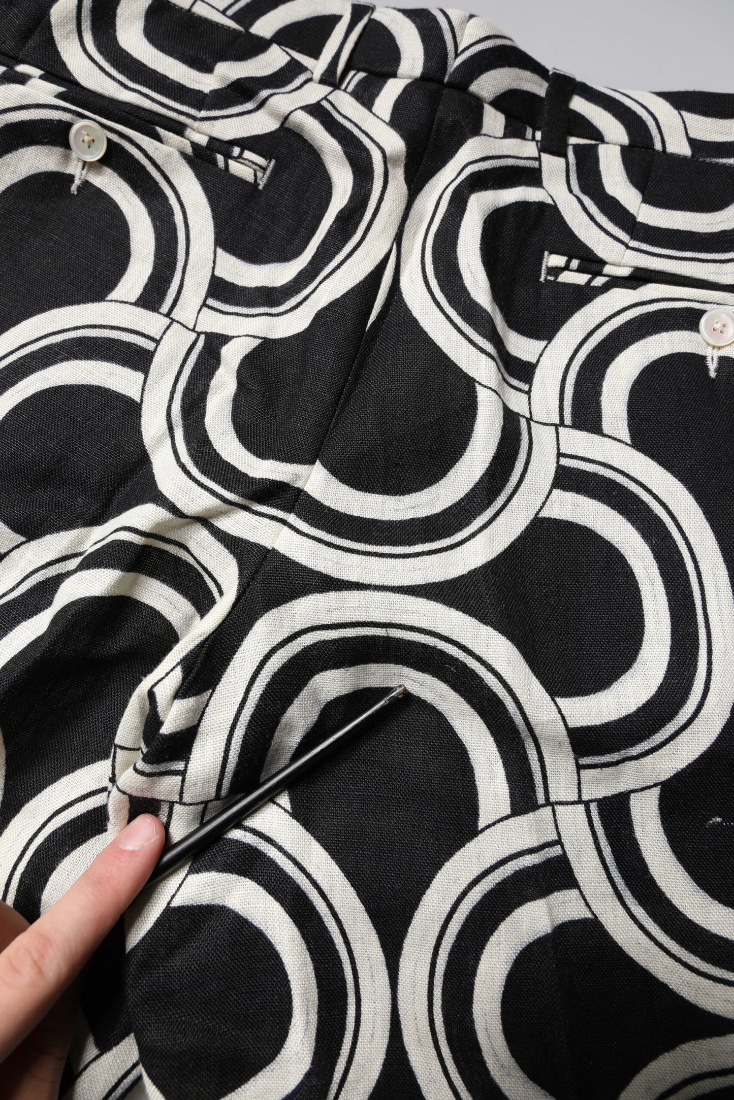 Dolce & Gabbana Black White Linen Bermuda Shorts