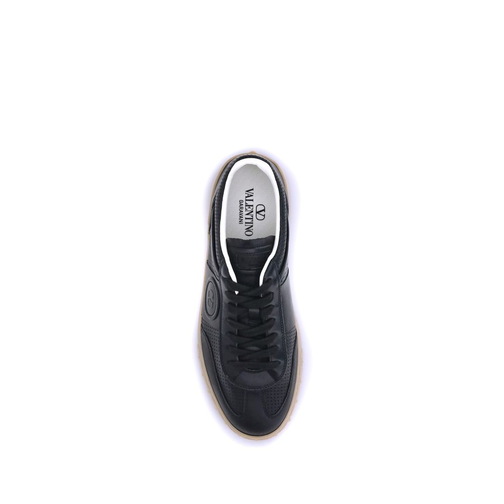 Valentino Garavani Black Calf Leather Bos Taurus Low Top Sneakers