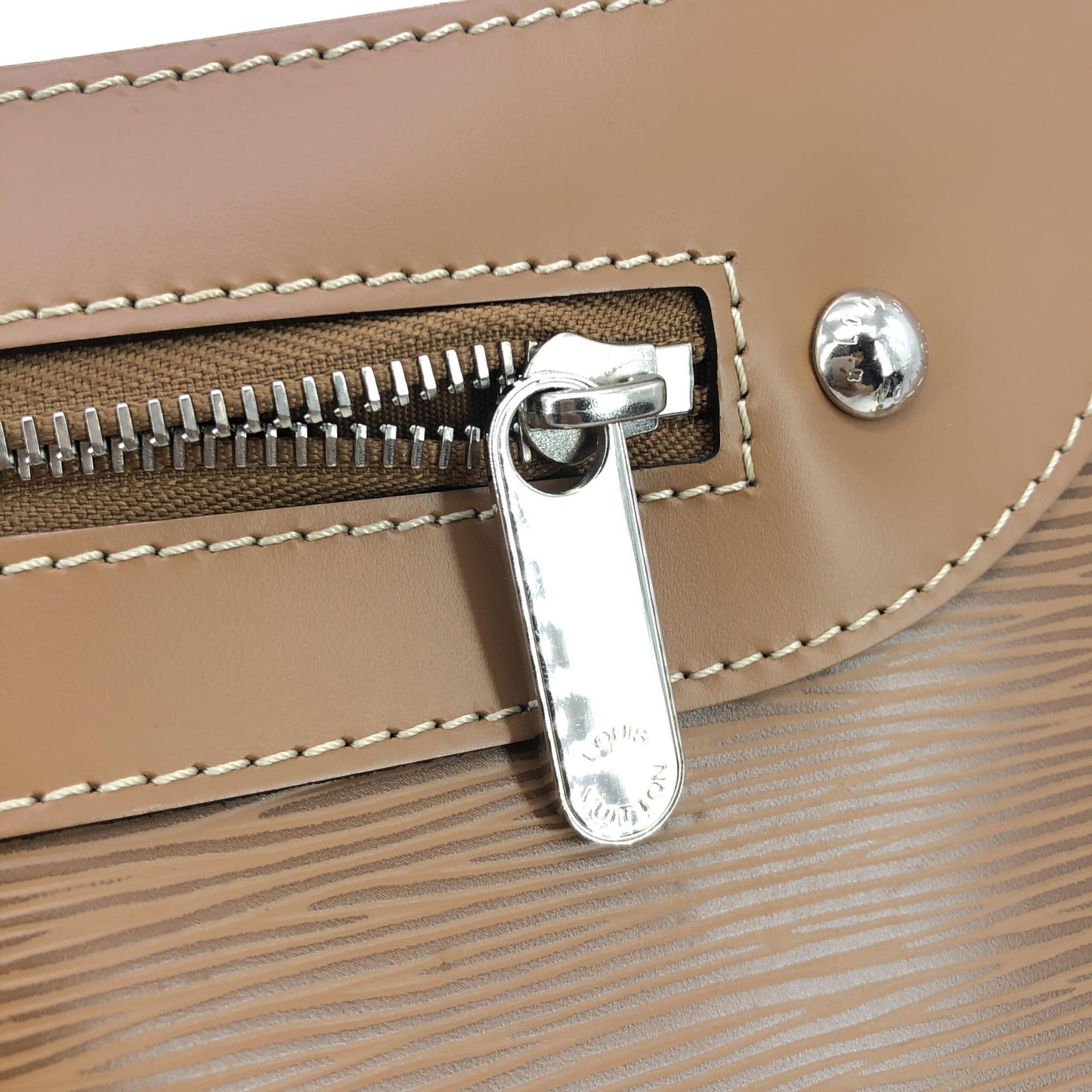 Louis Vuitton Brown Epi Leather Shoulder Bag With Zipper