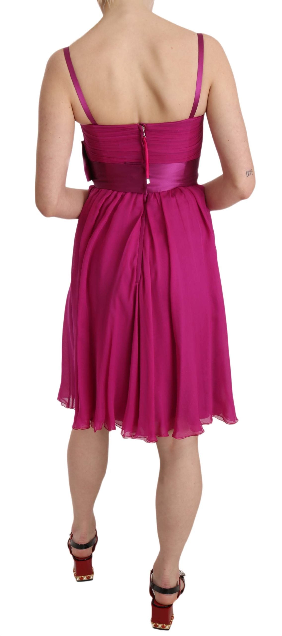 Dolce &amp; Gabbana Elegant silk dress with bow in fuchsia pink