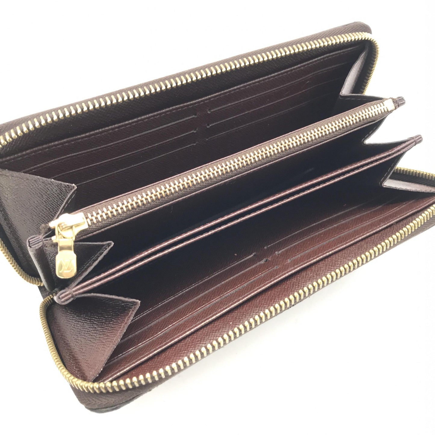 Louis Vuitton Zippy Wallet With Damier Ebene Pattern