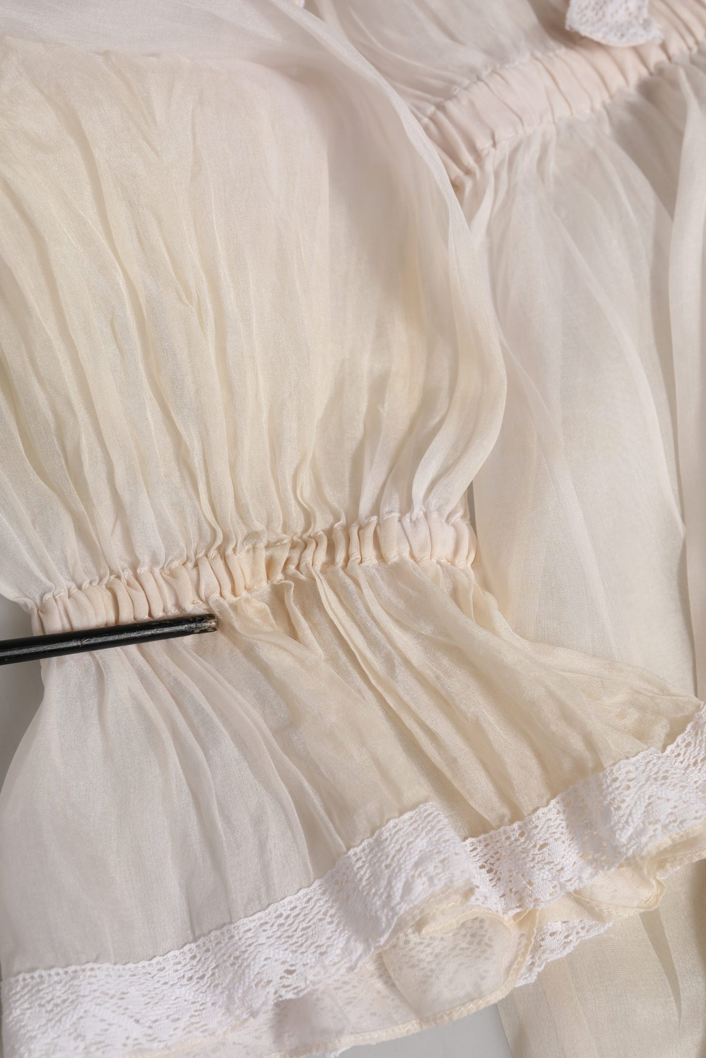 Dolce & Gabbana White Silk Cotton Ascot Collar Blouse Top