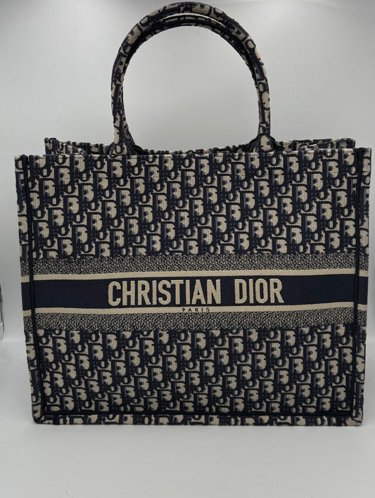 Dior DIOR TOTE BOOK Grande Tote