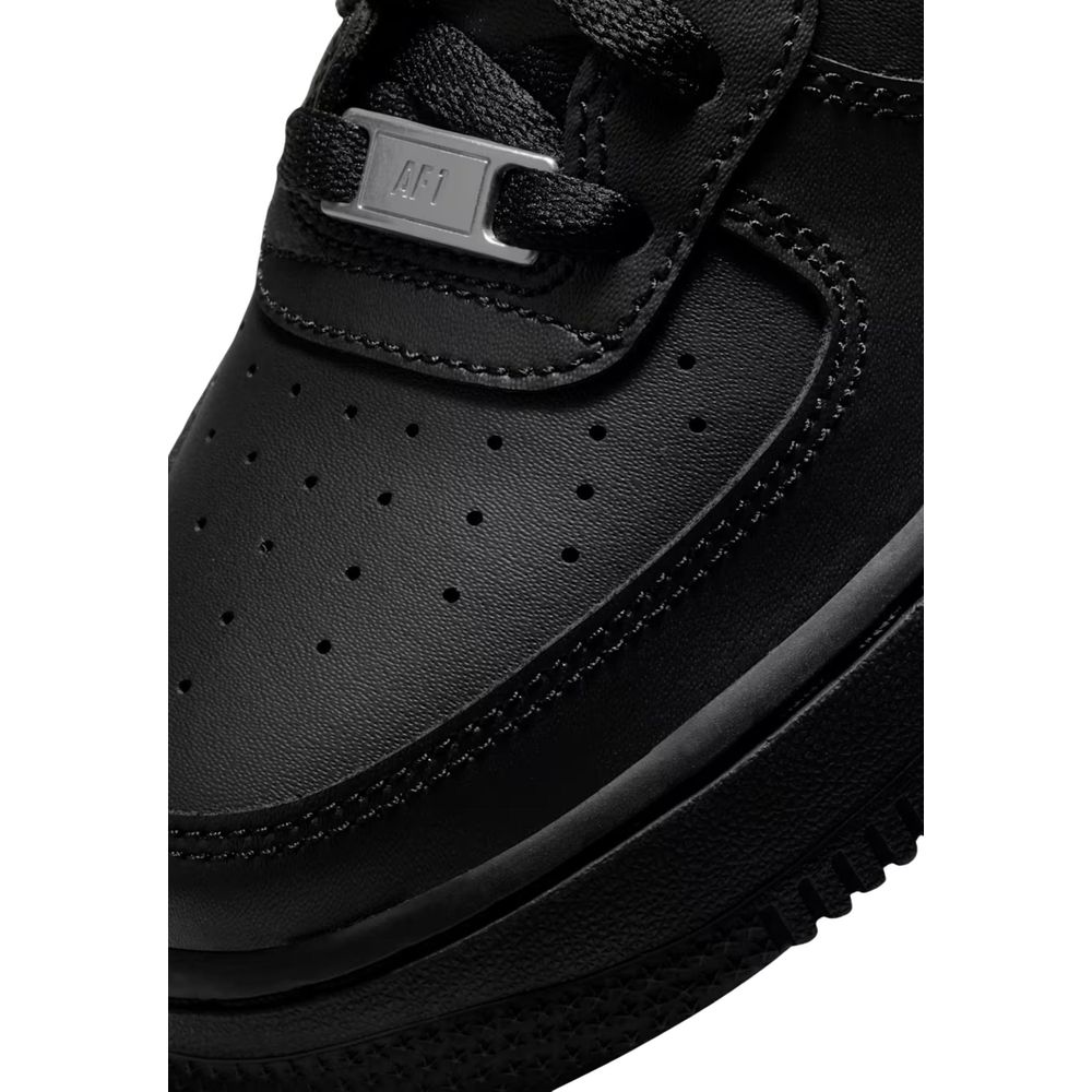 Nike Black Leather Low Top Sneakers