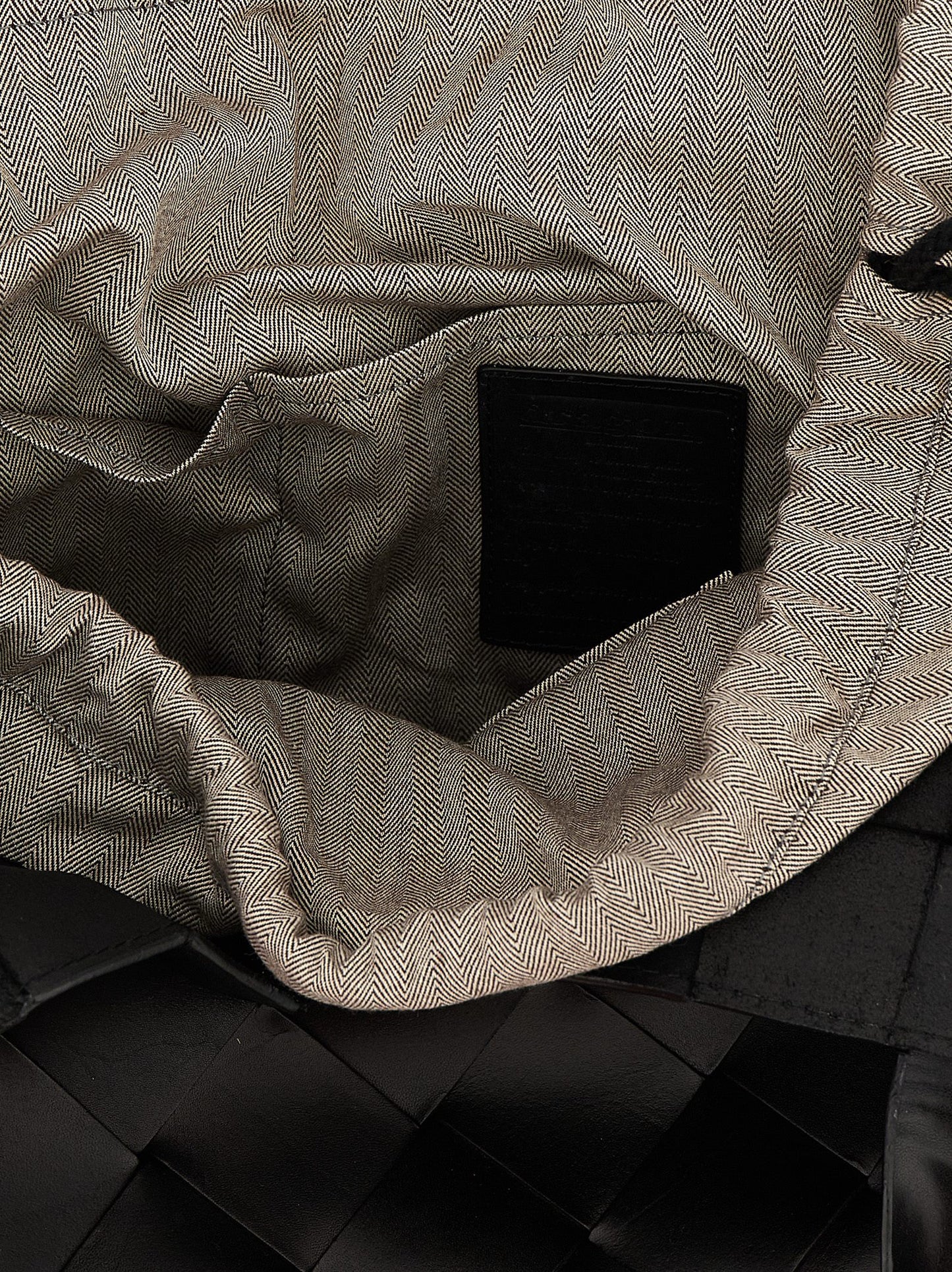 Dragon Diffusion Black Calfskin Shoulder Bag