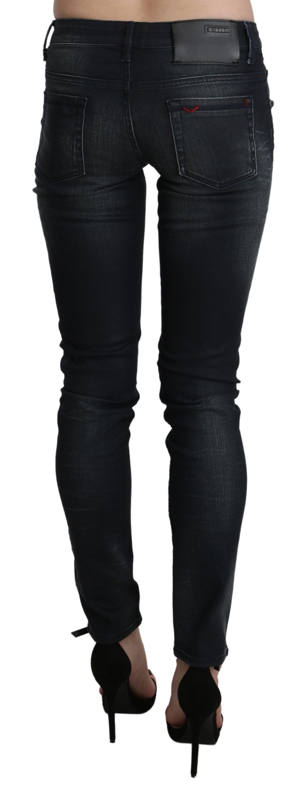 Acht Elegante Skinny-Jeans mit niedriger Taille in Schwarz