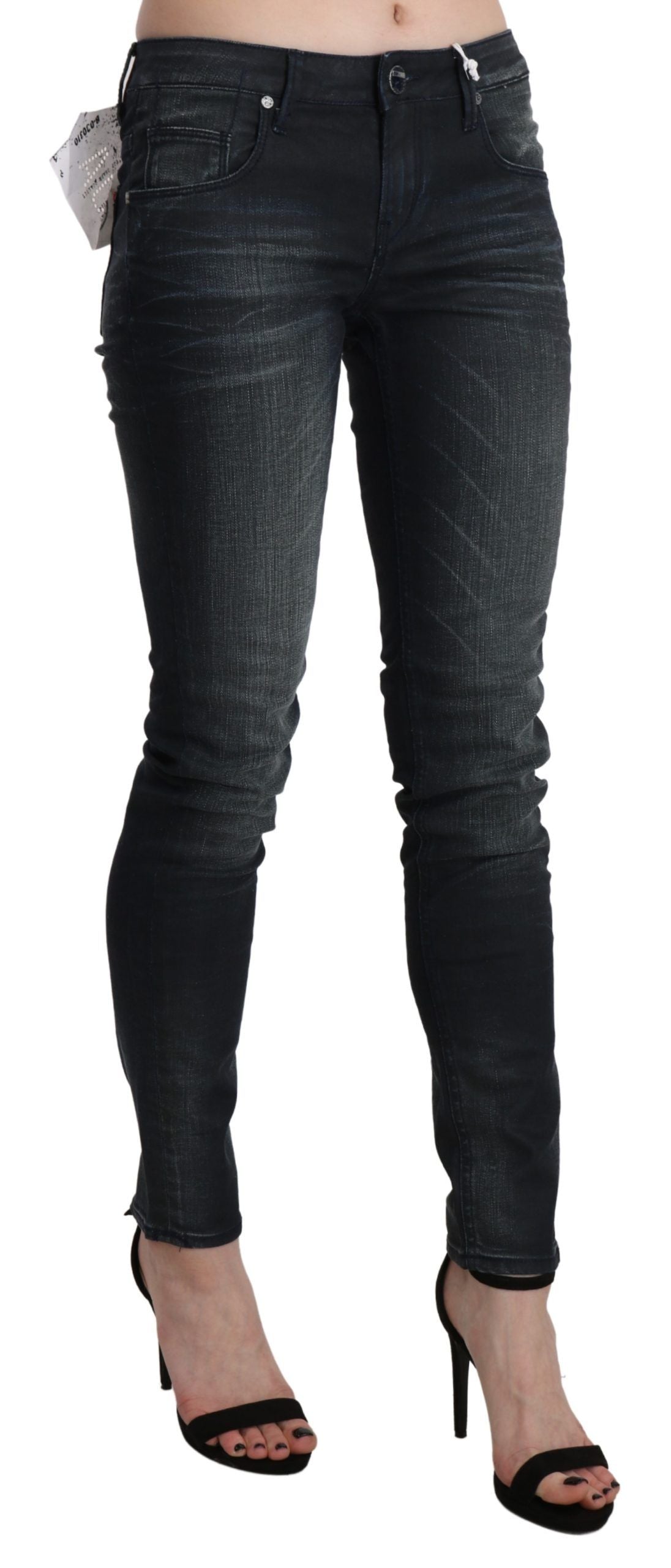 Acht Schicke blau gewaschene Skinny Denim Jeans