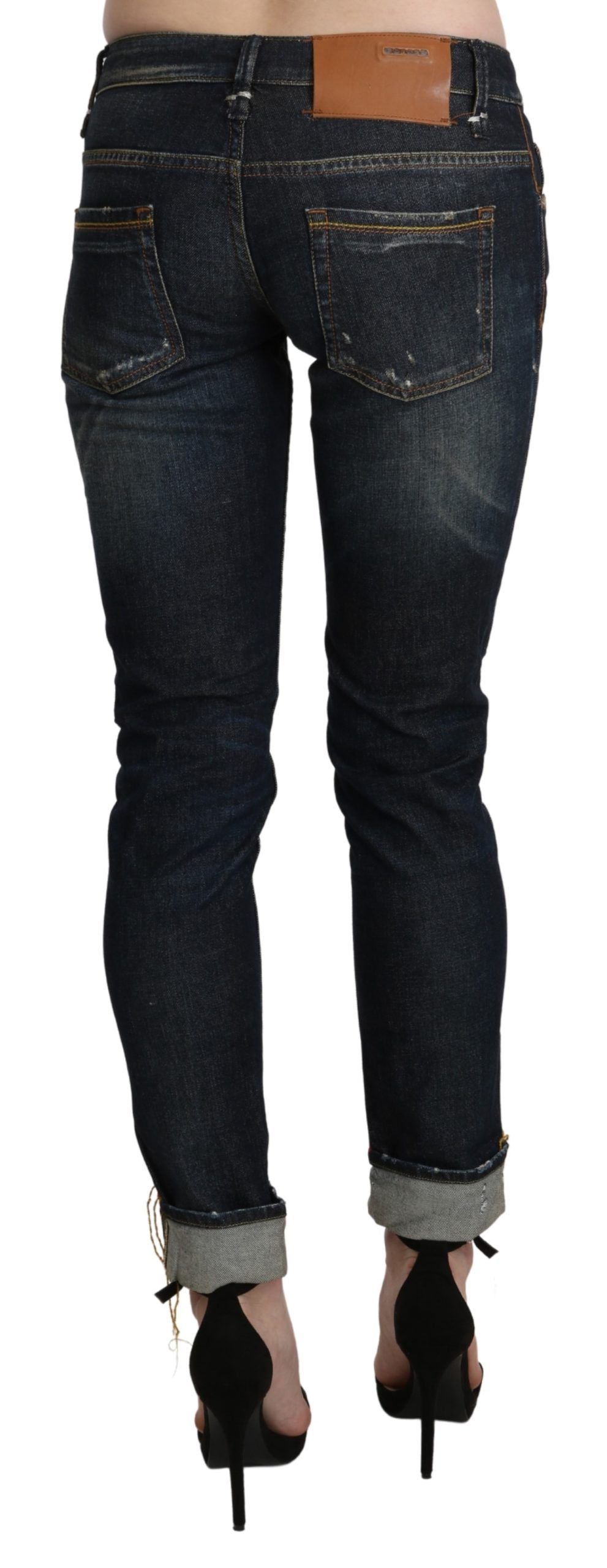 Acht Schicke dunkelblaue Skinny Cropped Jeans