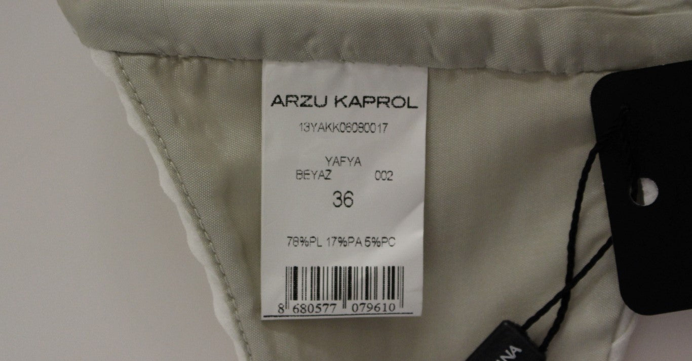 Arzu Kaprol Chic vest with open back and fringes