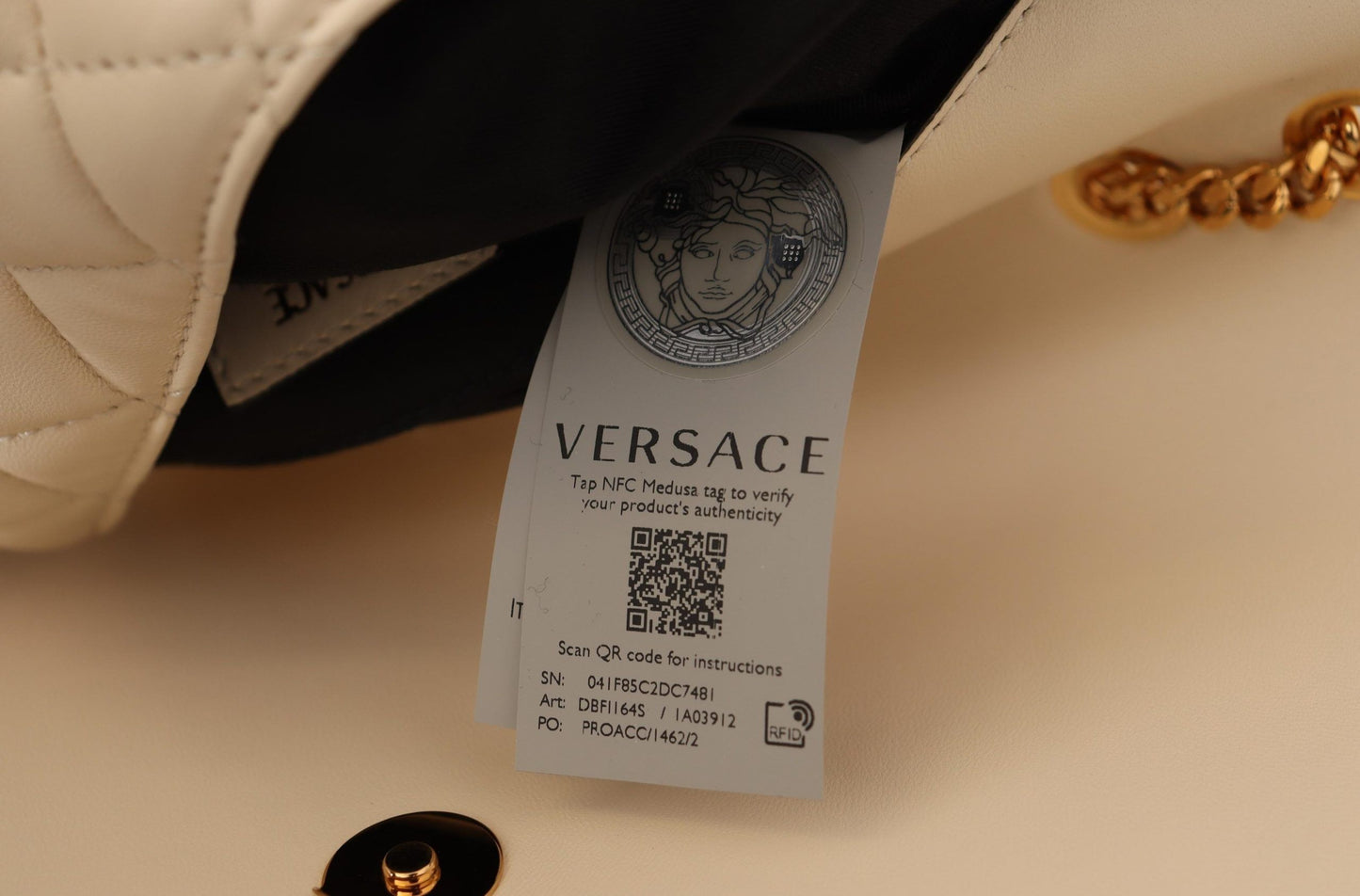 Versace Elegant olkalaukku valkoista nappanahkaa