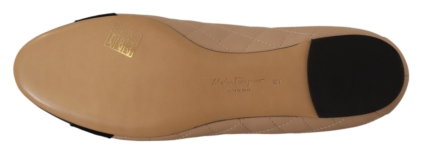 Salvatore Ferragamo Elegant quilted leather flats - chic two-tone design