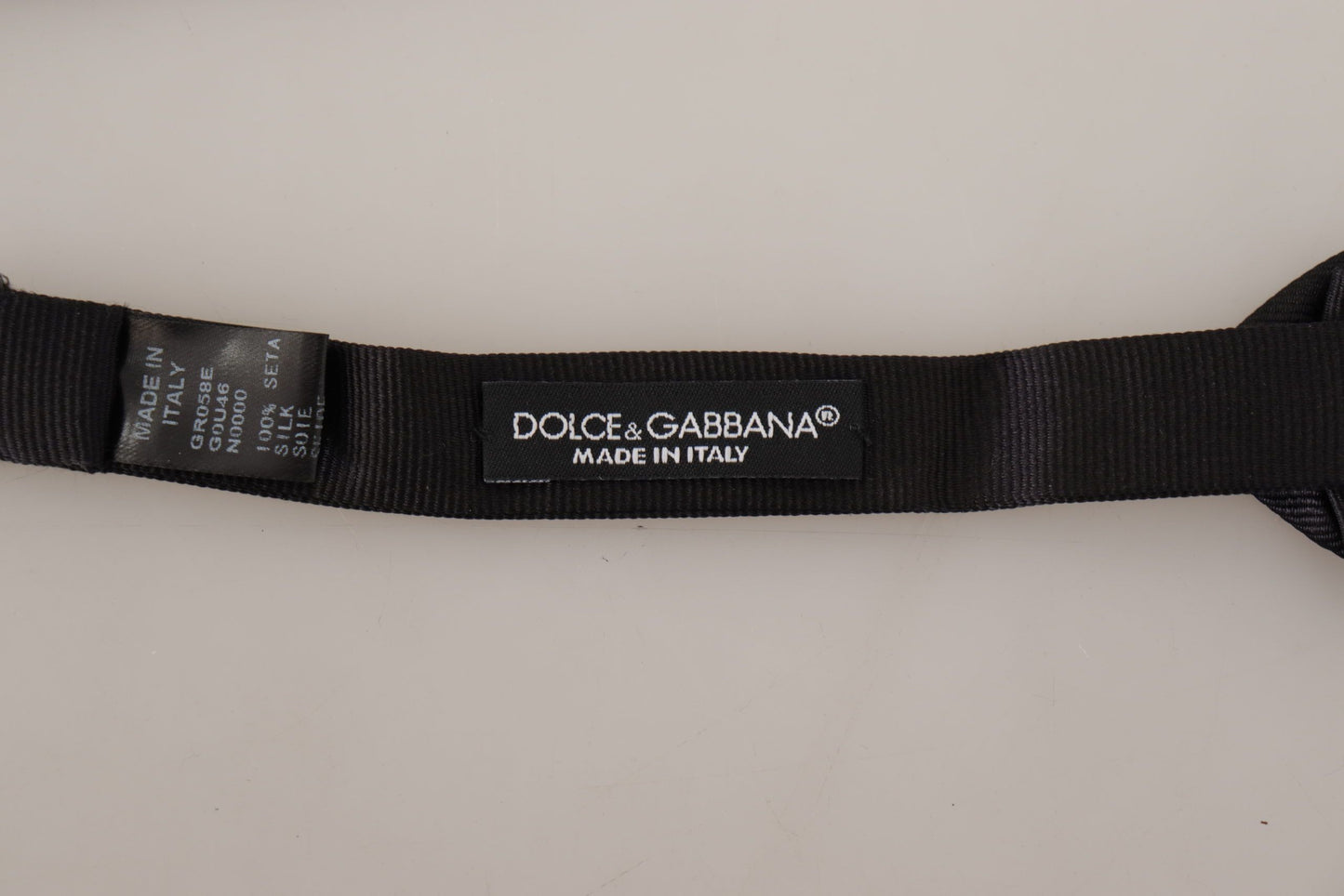 Dolce &amp; Gabbana tyylikäs musta silkkirusetti