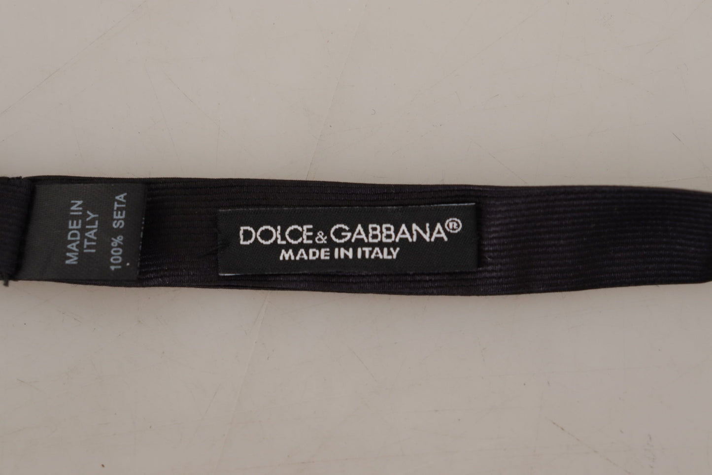 Dolce &amp; Gabbana tyylikäs musta silkkirusetti