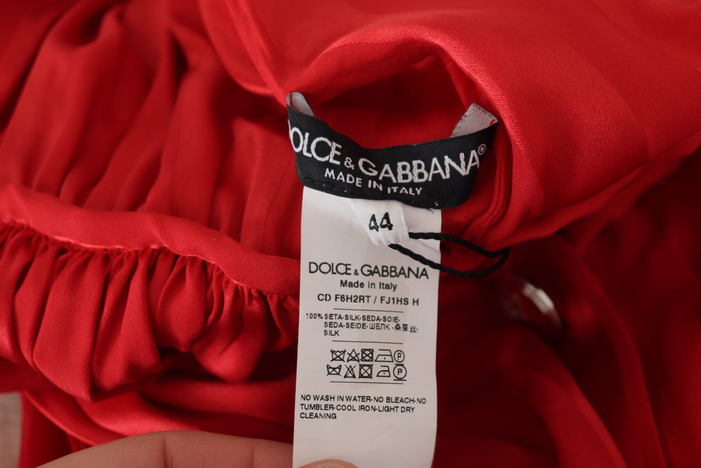 Dolce &amp; Gabbana Elegant red silk button-down midi dress