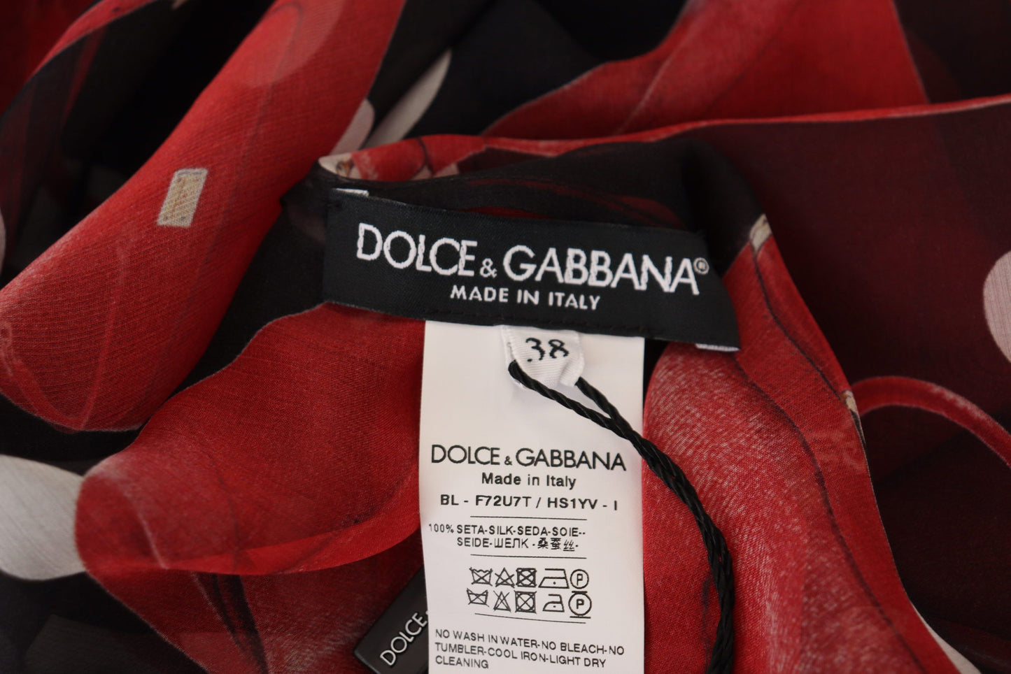 Dolce &amp; Gabbana silk blouse with Sicilian print - Luxurious and chic