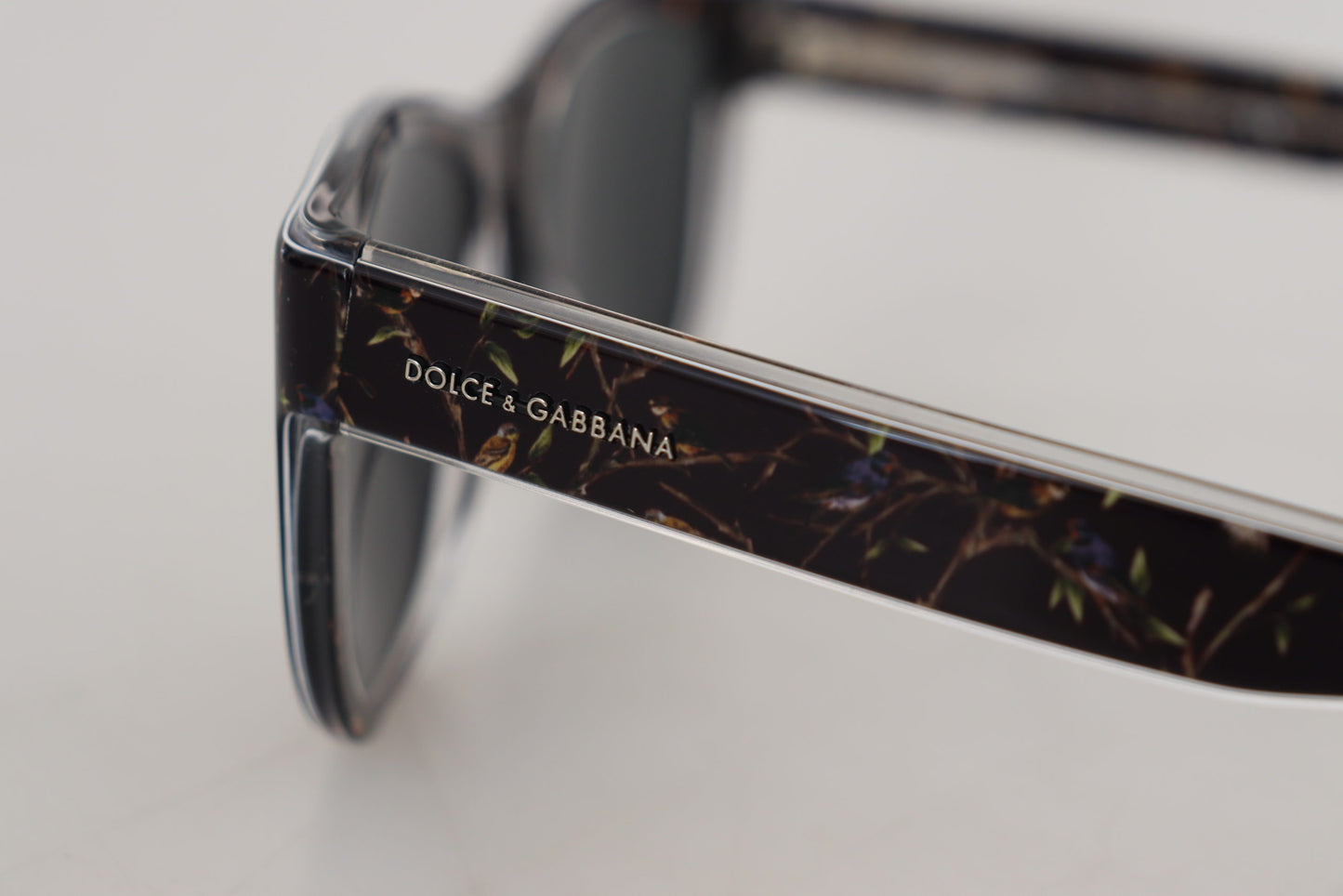 Dolce &amp; Gabbana Elegant Black Acetate -aurinkolasit naisille