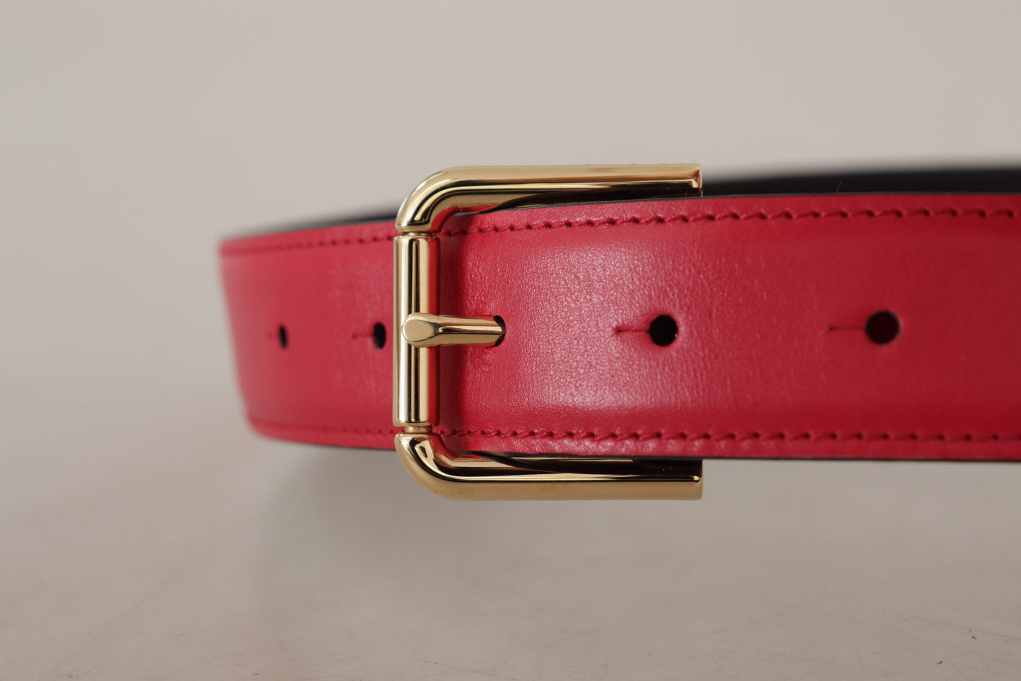 Dolce &amp; Gabbana Elegant red leather belt with gold-colored buckle