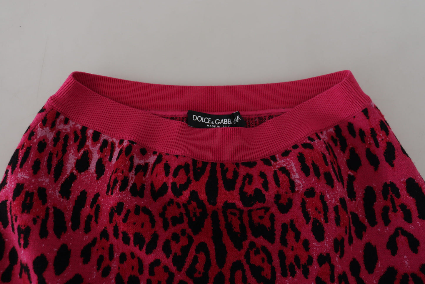 Dolce &amp; Gabbana Chic high-waisted pink leopard mini skirt