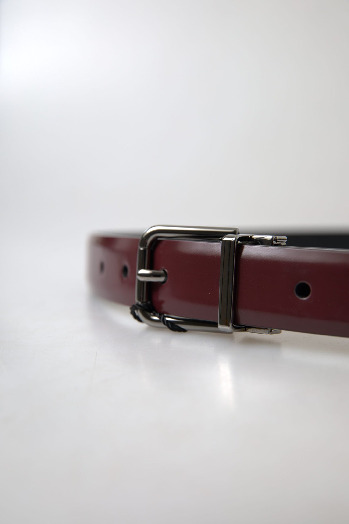 Dolce &amp; Gabbana Elegant burgundy leather belt with metal buckle