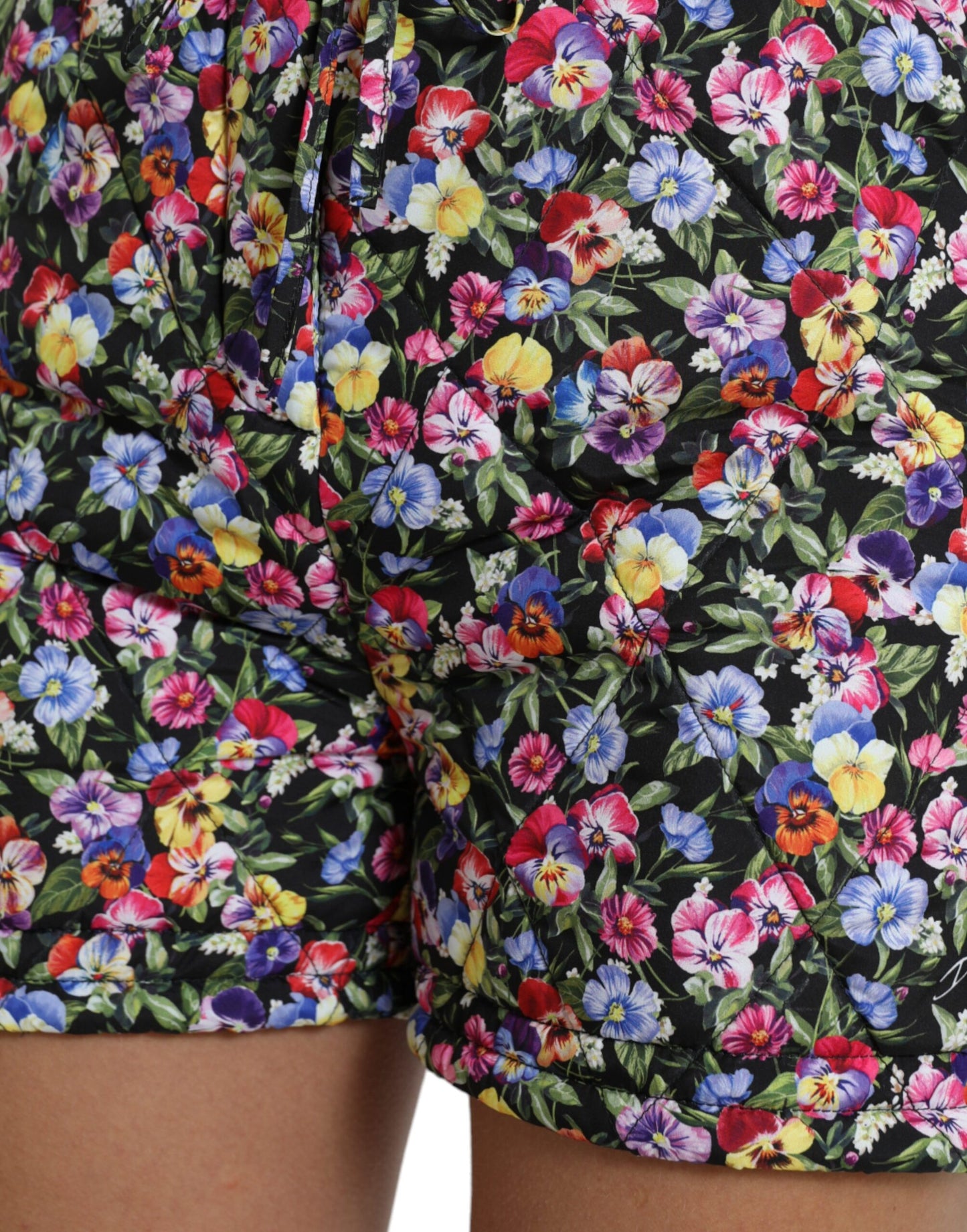 Dolce & Gabbana Lebendige Shorts mit hoher Taille und Blumenmuster