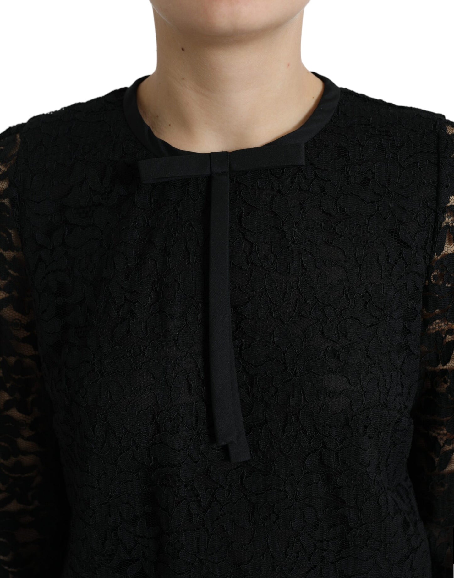 Dolce &amp; Gabbana Elegant long-sleeved top made of floral lace