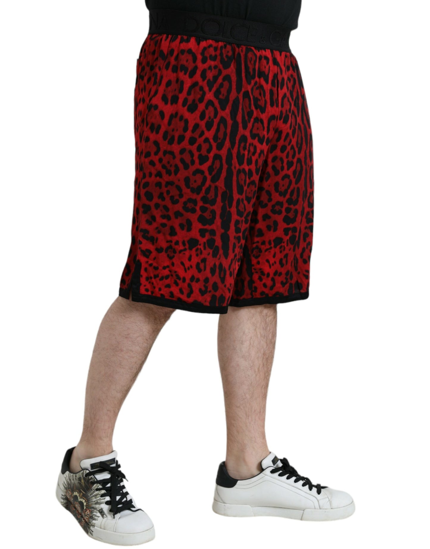 Dolce & Gabbana Rote Bermudashorts mit Leopardenmuster aus Viskose