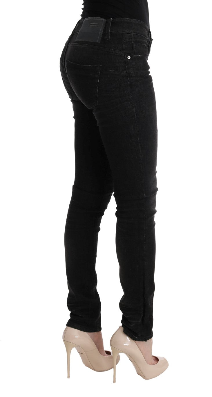 Eight chic slim fit jeans made of black cotton