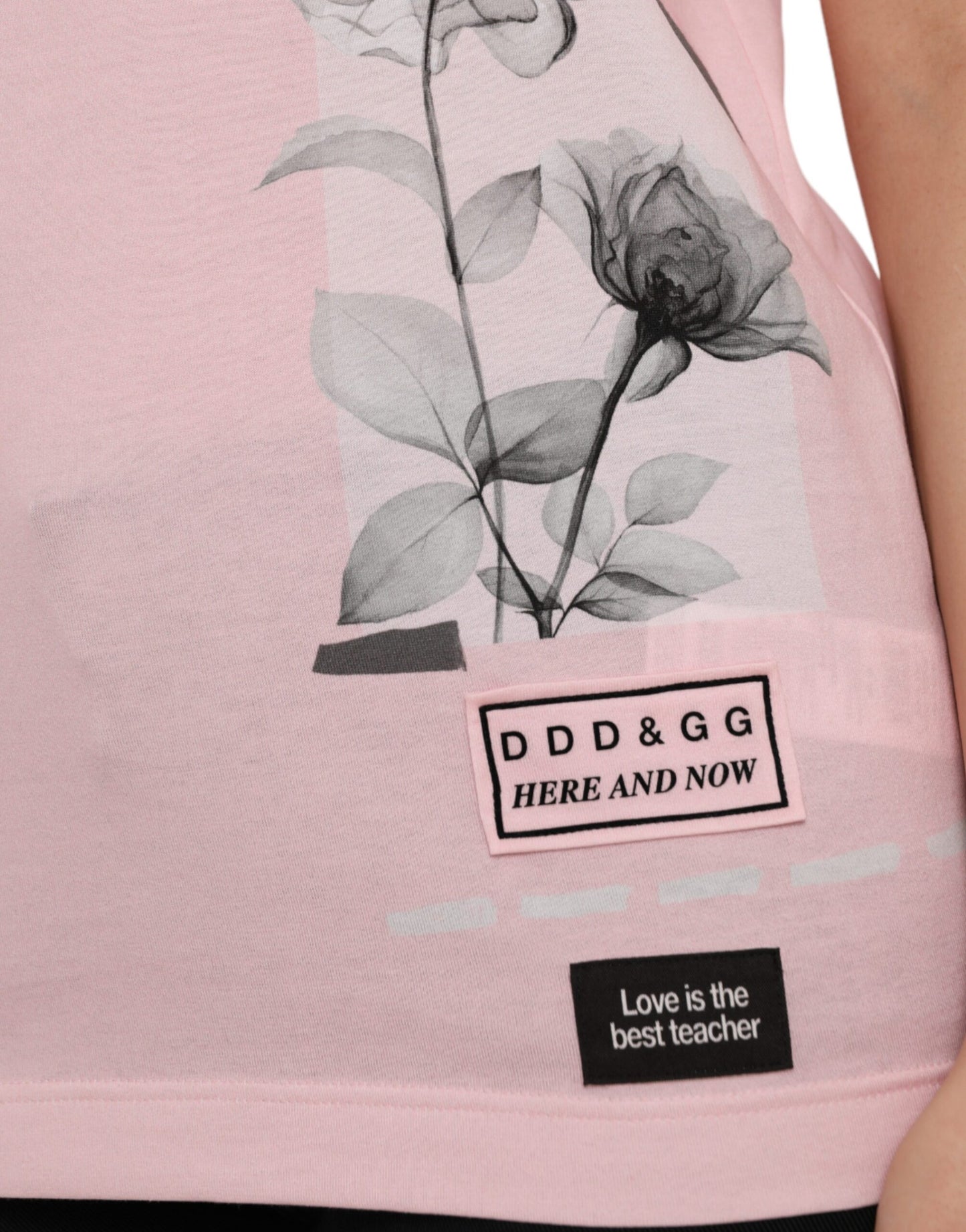 Dolce & Gabbana Rosa T-Shirt mit Blumendruck und kurzen Ärmeln aus Baumwolle