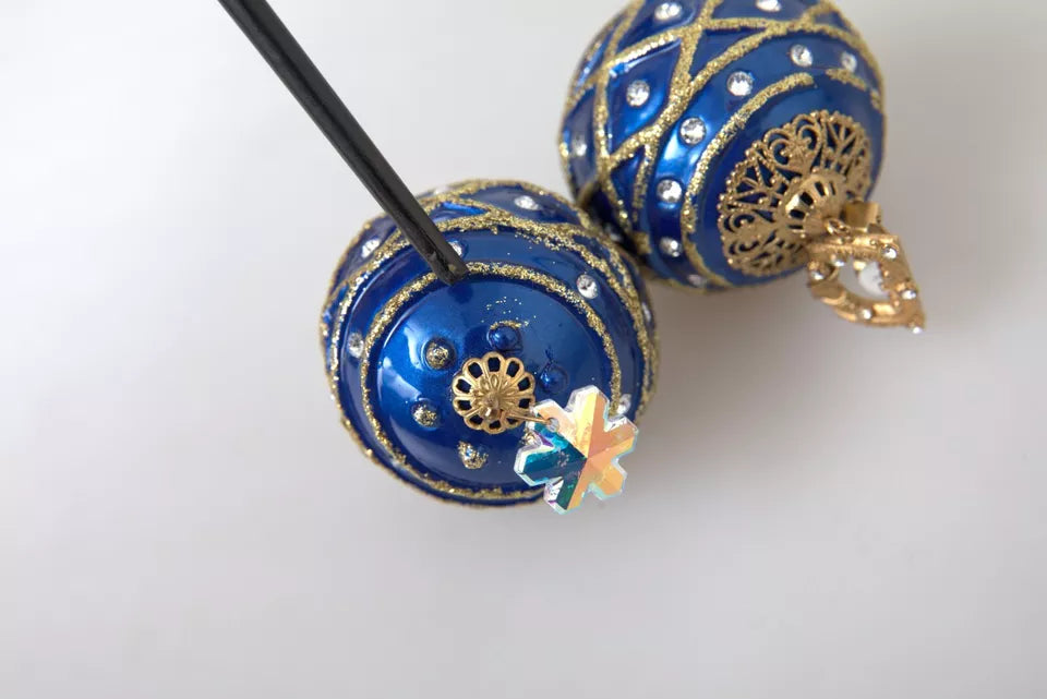 Dolce & Gabbana Gold Messing Blau Dangle Weihnachten Ball Crystal Clip auf Ohrringe