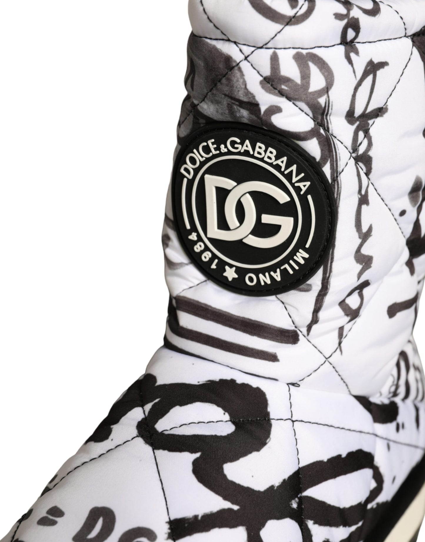 Dolce & Gabbana Weiße gepolsterte Logo Print Mid Calf Stiefel Schuhe