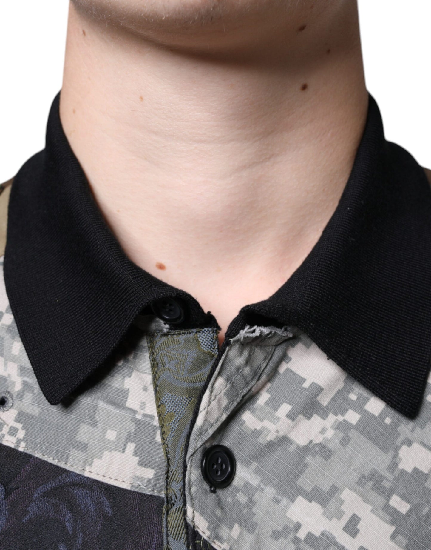 Dolce & Gabbana Mehrfarbiges Camouflage-Patchwork-Polo-T-Shirt aus Seide