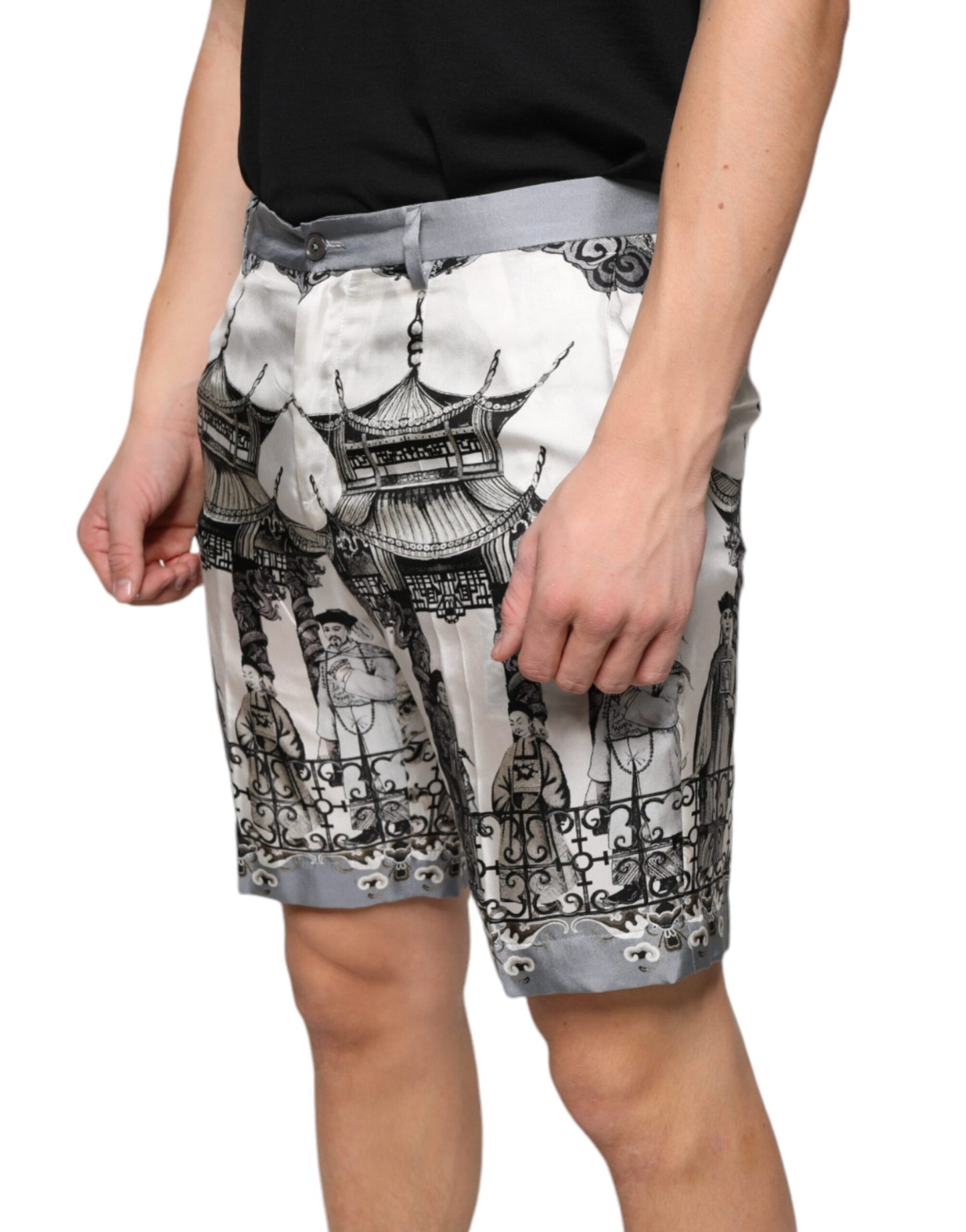 Dolce & Gabbana Mehrfarbig bedruckte Bermudashorts aus Seide für Männer