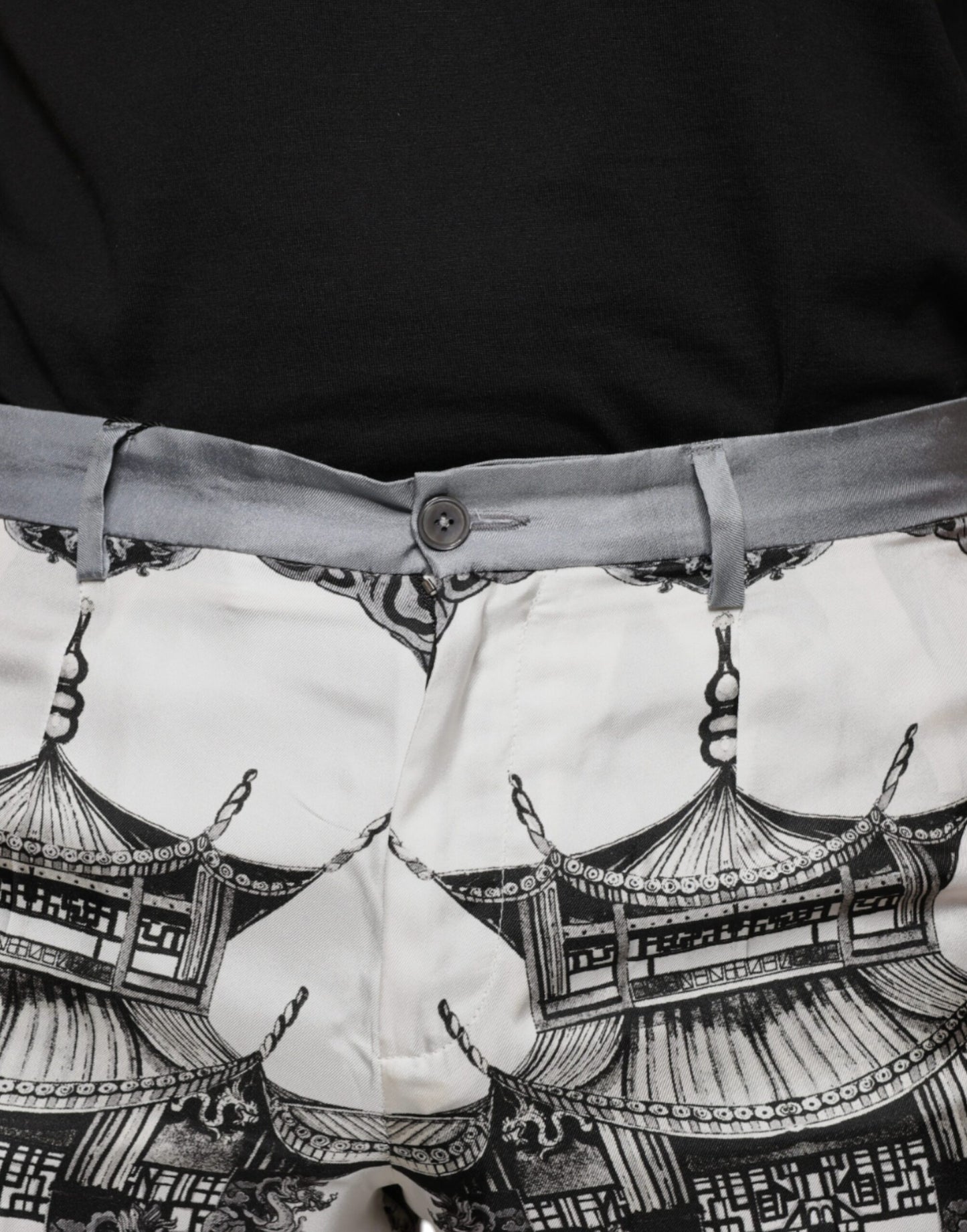 Dolce & Gabbana Mehrfarbig bedruckte Bermudashorts aus Seide für Männer