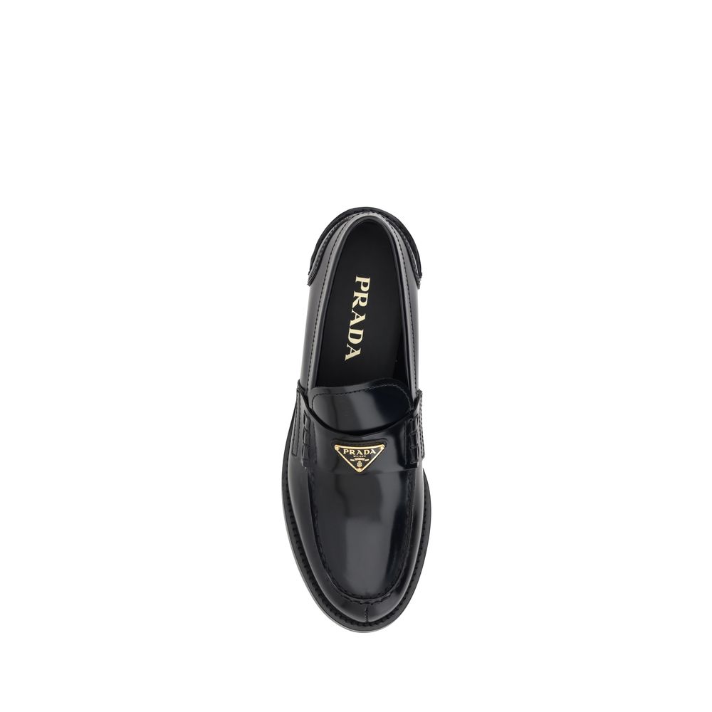 Prada-logolliset loaferit