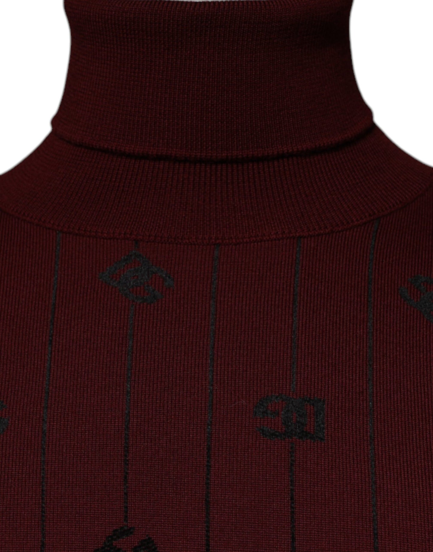 Dolce & Gabbana Kastanienbrauner Rollkragenpullover mit Monogramm