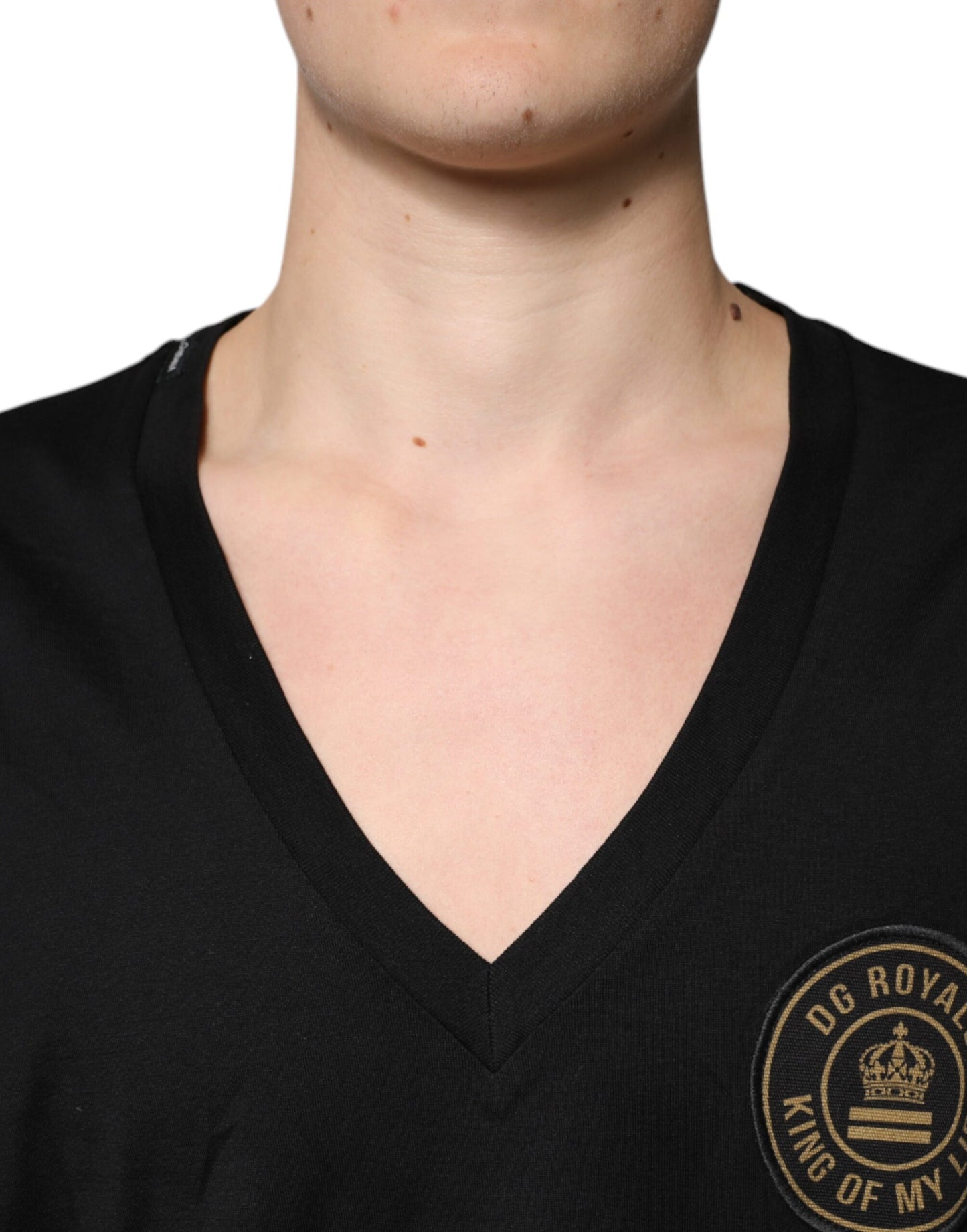 Dolce & Gabbana Schwarzes Baumwoll-Logo-T-Shirt mit V-Ausschnitt und kurzen Ärmeln