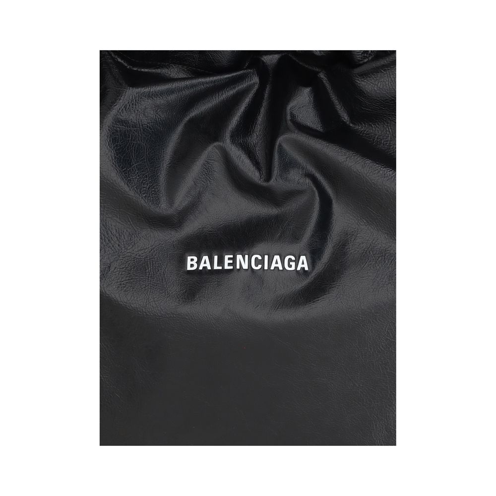 Balenciaga pölypussi