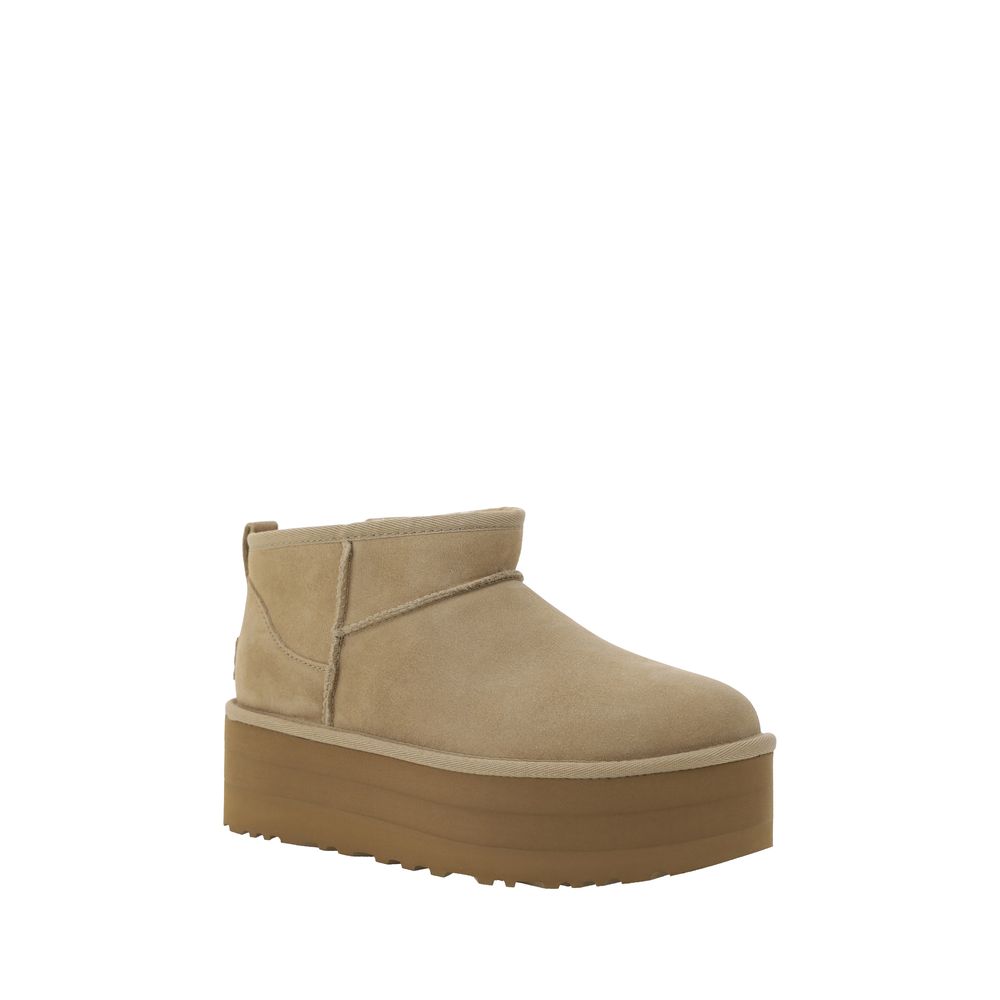 UGG Klassische Ultra Mini Plateaustiefel